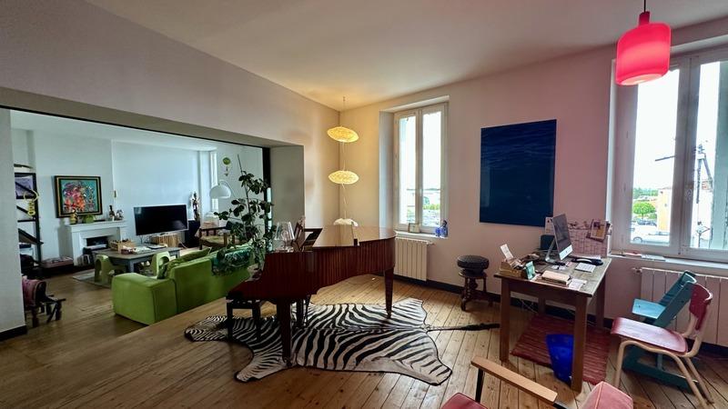 Maison bourgeoise - 305 m² - 10 pièces