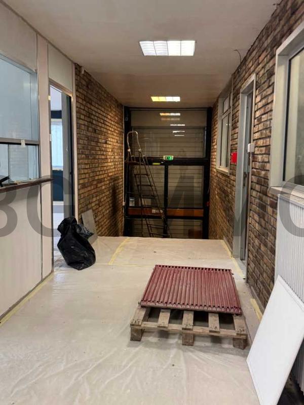 Local commercial - 452 m²