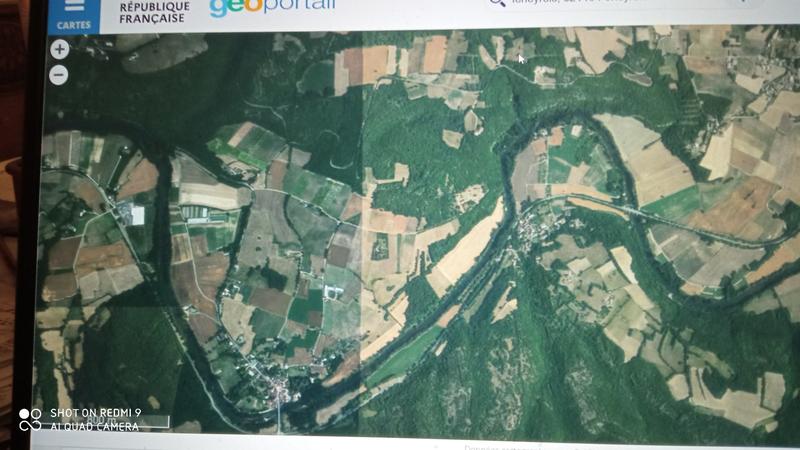 Terrain - 29 858 m²