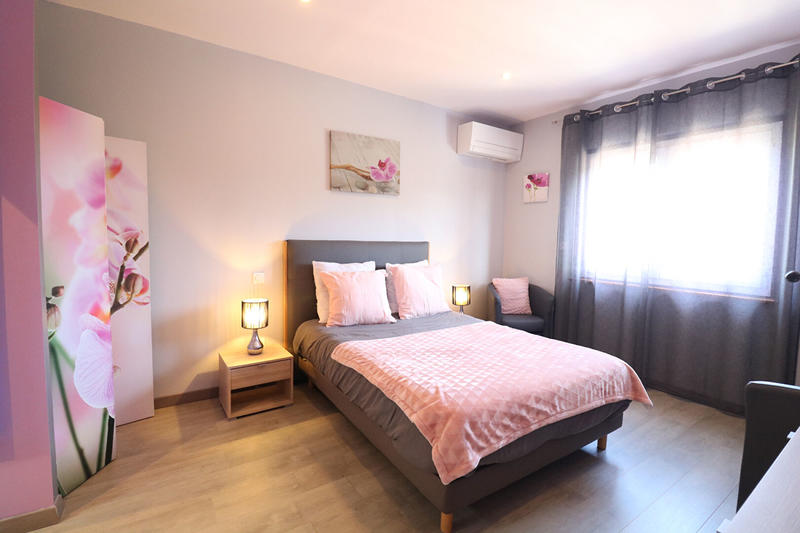 Maison - 197 m² - 8 pièces