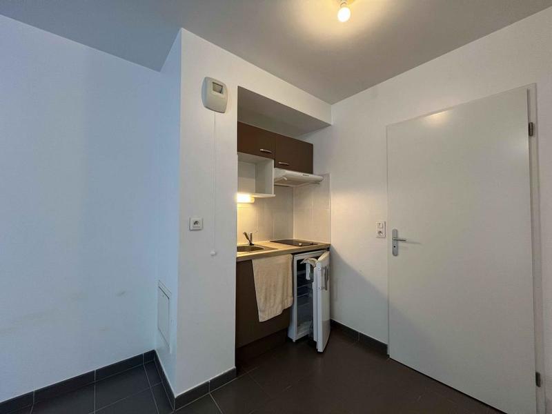 Studio - 25 m² - 1 pièce