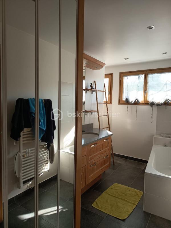 Maison traditionnelle - 103 m² - 4 pièces