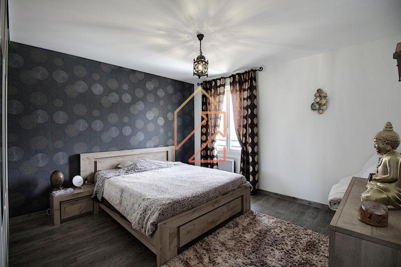 Maison - 104 m² - 5 pièces