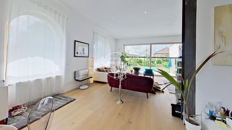 Maison - 308 m² - 8 pièces