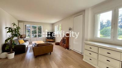 Appartement - 100 m² - 4 pièces