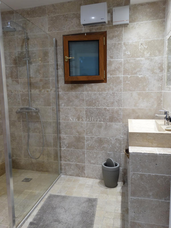 Maison - 180 m² - 8 pièces