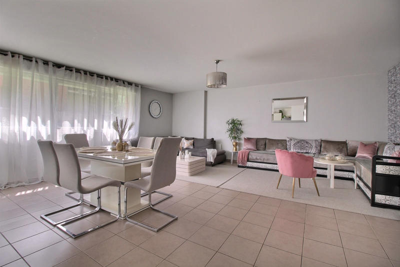 Appartement - 77 m² - 3 pièces