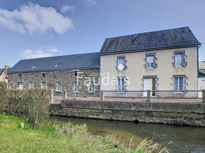 Maison - 240 m² - 9 pièces