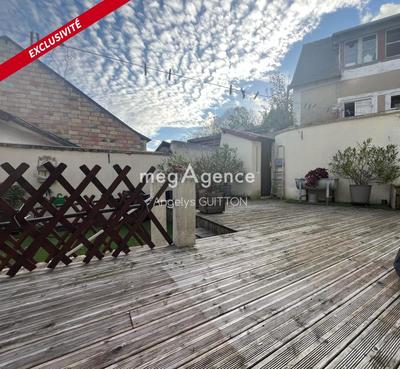 Maison de ville - 130 m² - 7 pièces