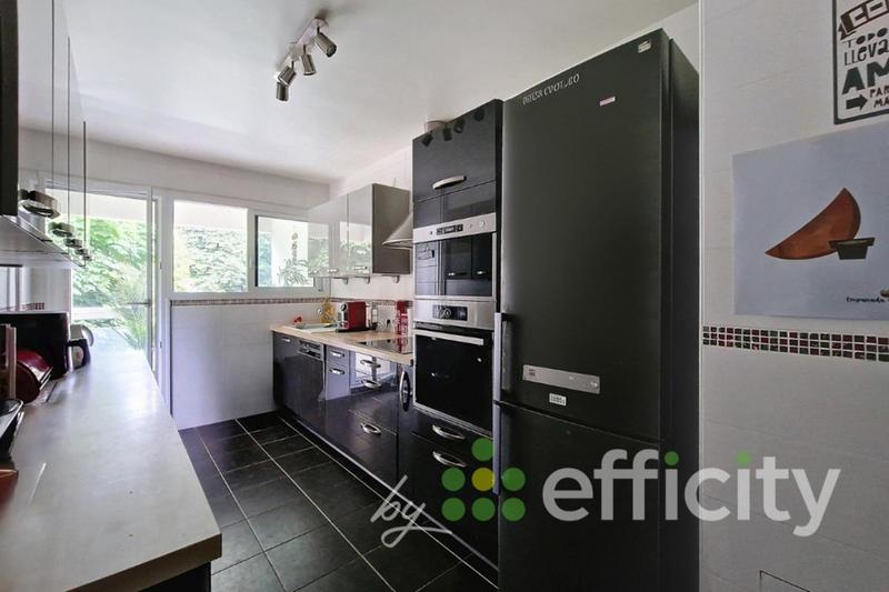 Appartement - 94 m² - 4 pièces