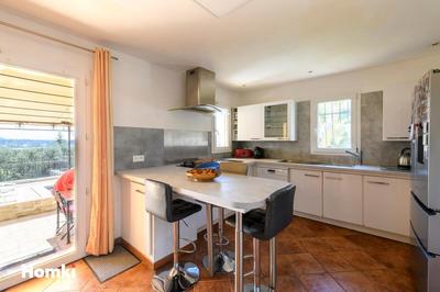 Maison - 180 m² - 6 pièces