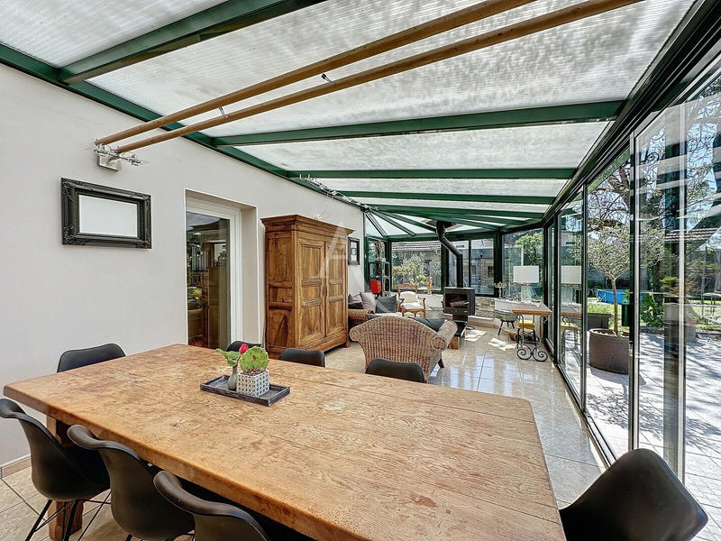 Maison - 190 m² - 6 pièces