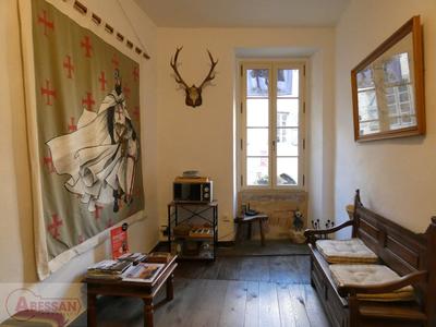 Maison - 560 m² - 13 pièces