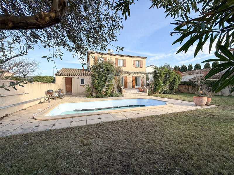 Maison - 104 m² - 4 pièces