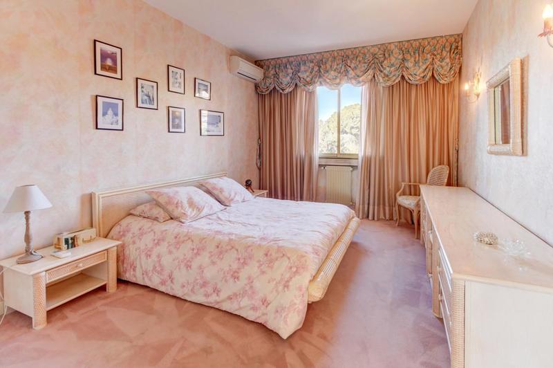 Appartement - 160 m² - 5 pièces