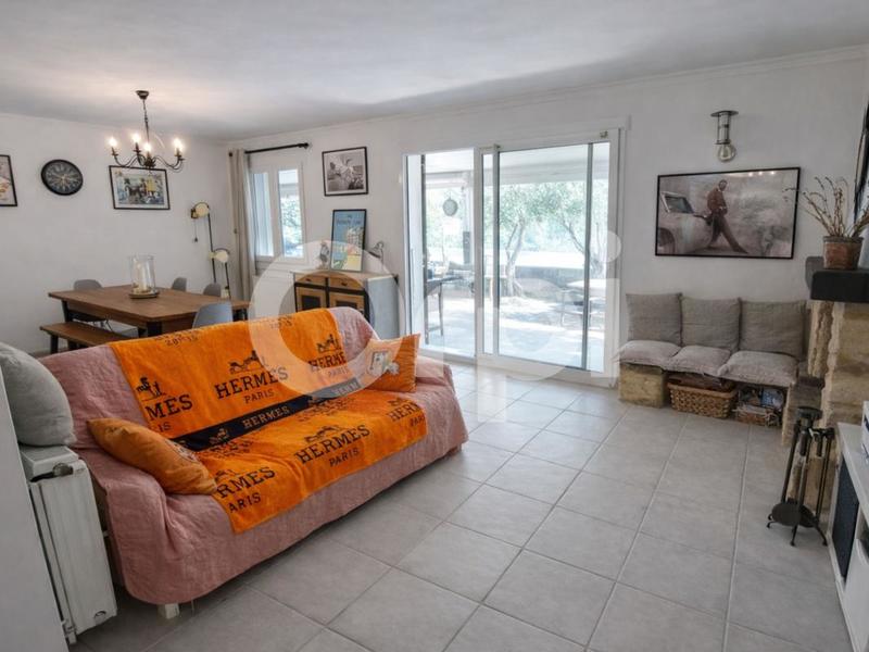 Propriété - 250 m² - 10 pièces