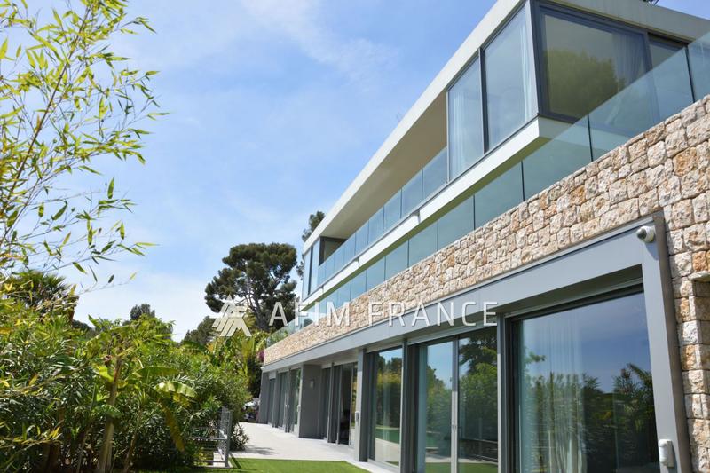 Villa - 380 m² - 8 pièces