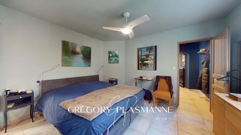 Villa - 188 m² - 8 pièces