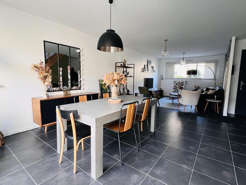 Maison - 96 m² - 4 pièces