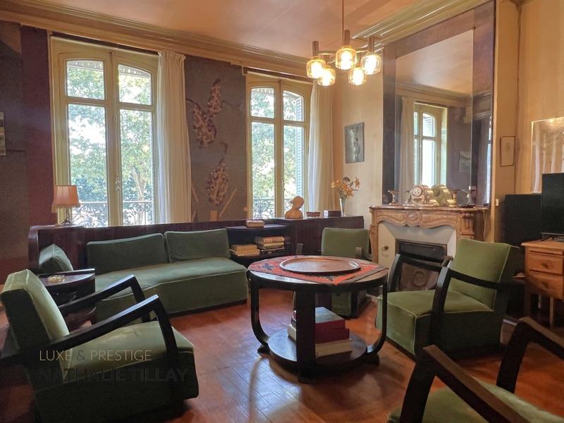 Hôtel particulier - 365 m² - 12 pièces