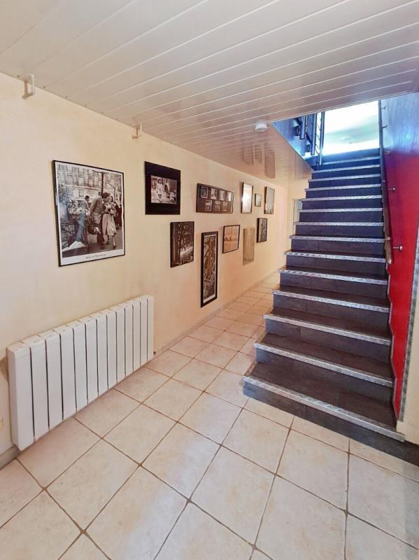 Maison - 222 m² - 8 pièces