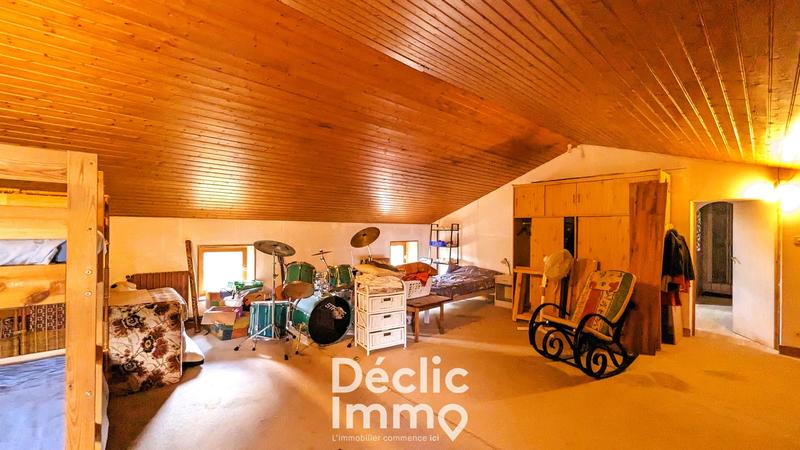 Maison - 260 m² - 8 pièces