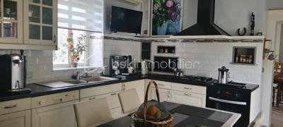 Demeure - 180 m² - 7 pièces