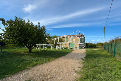 Maison - 92 m² - 6 pièces