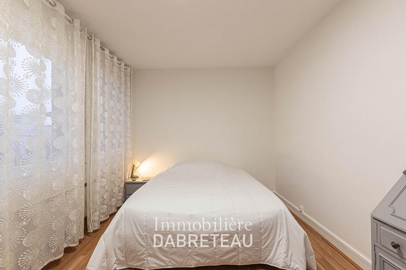 Chambre - 84 m² - 4 pièces
