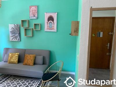 Chambre - 12 m² - 1 pièce