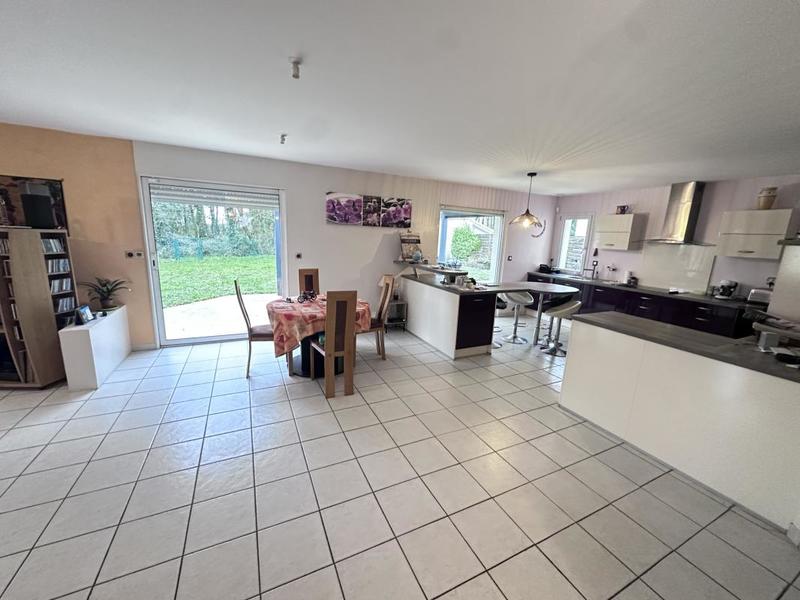 Maison - 96 m² - 4 pièces