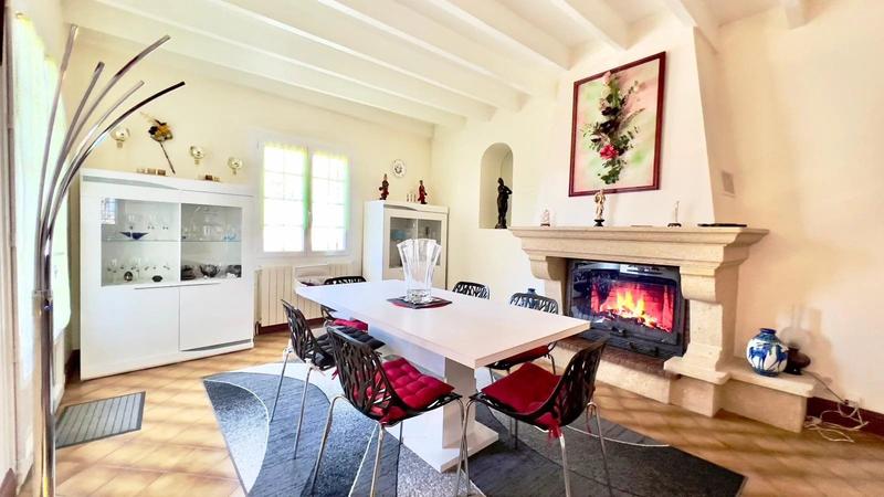 Maison - 349 m² - 10 pièces