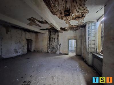 Maison - 400 m² - 10 pièces