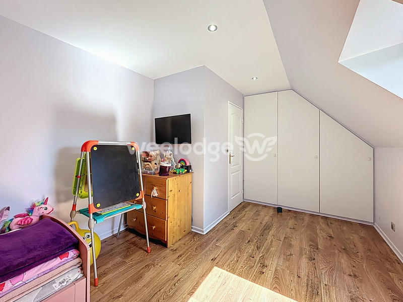 Maison - 100 m² - 6 pièces