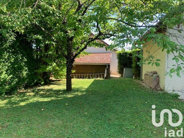 Maison - 180 m² - 9 pièces