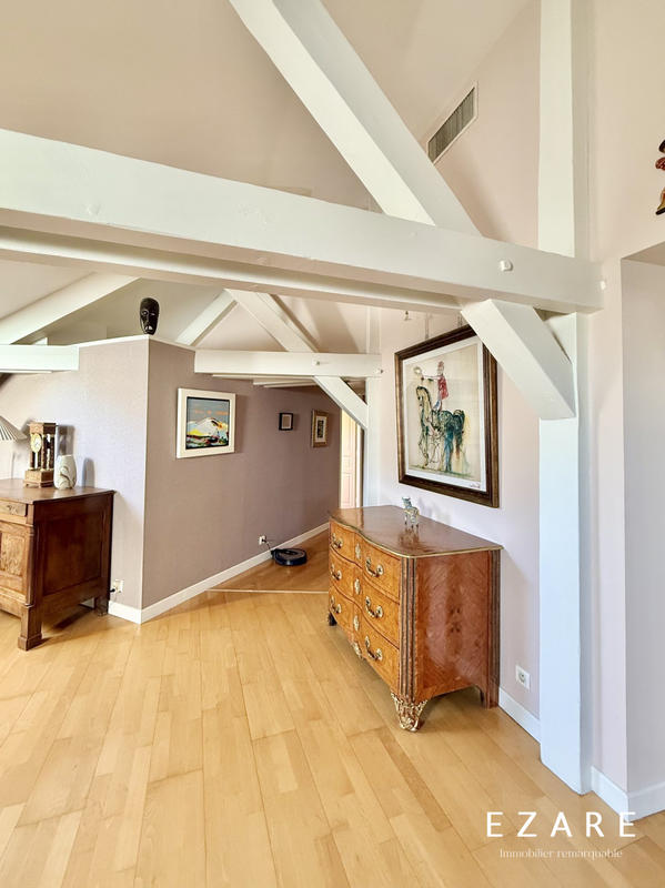 Appartement - 101 m² - 5 pièces