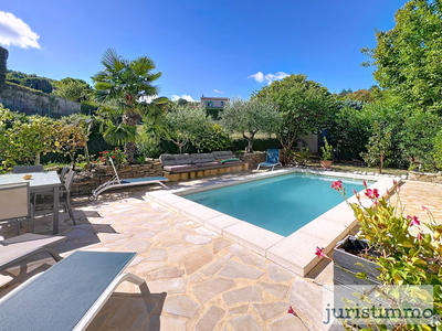 Villa - 111 m² - 6 pièces