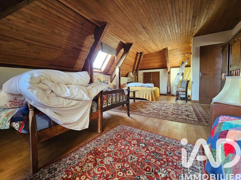 Maison - 185 m² - 7 pièces