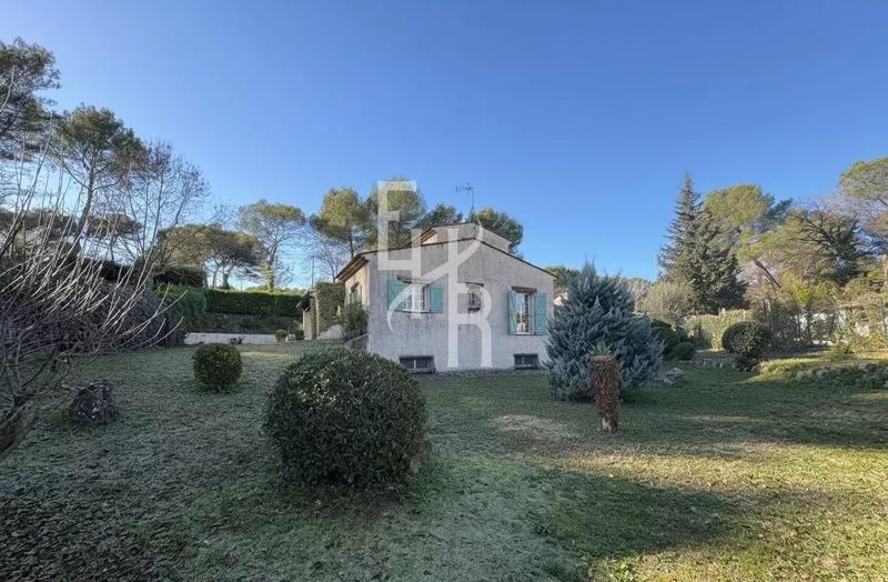 Appartement - 222 m² - 5 pièces