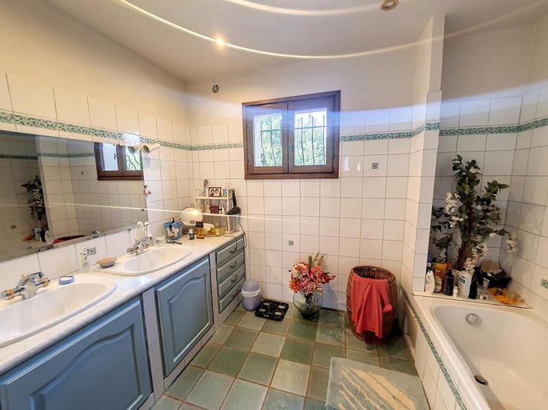 Villa - 170 m² - 6 pièces