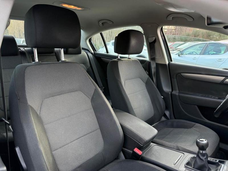 Volkswagen Passat 1.6 Tdi 105 Cr Fap Bluemotion Technology Confortline