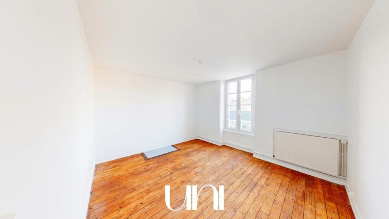 Maison - 195 m² - 9 pièces