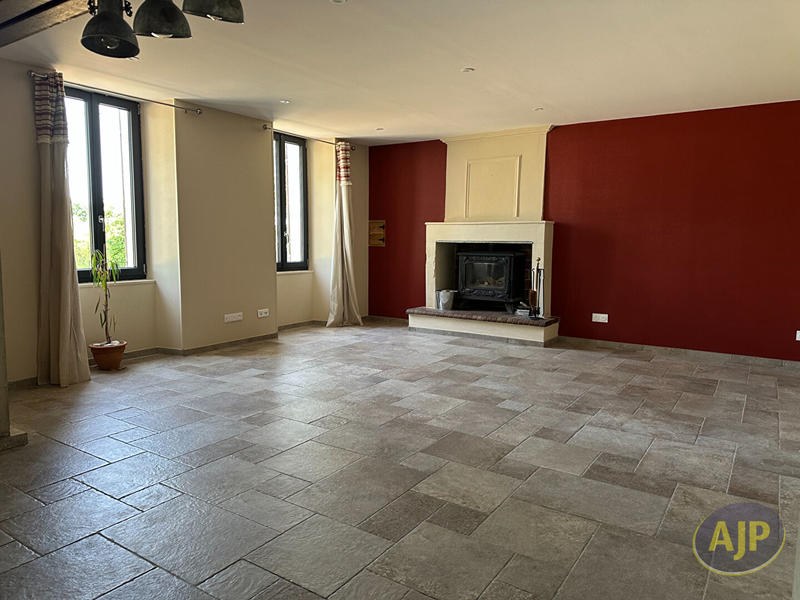 Maison - 155 m² - 4 pièces