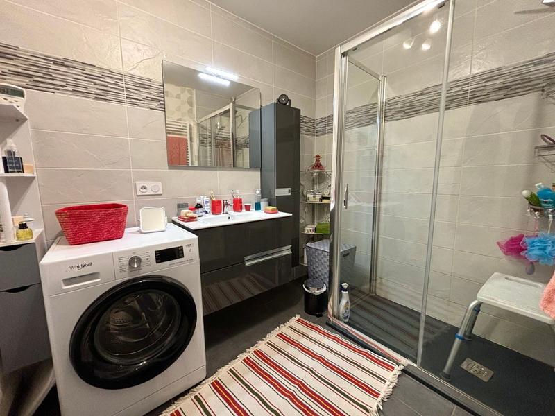 Appartement - 75 m² - 3 pièces