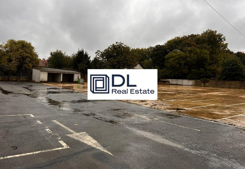 Entrepôt - 1 200 m²