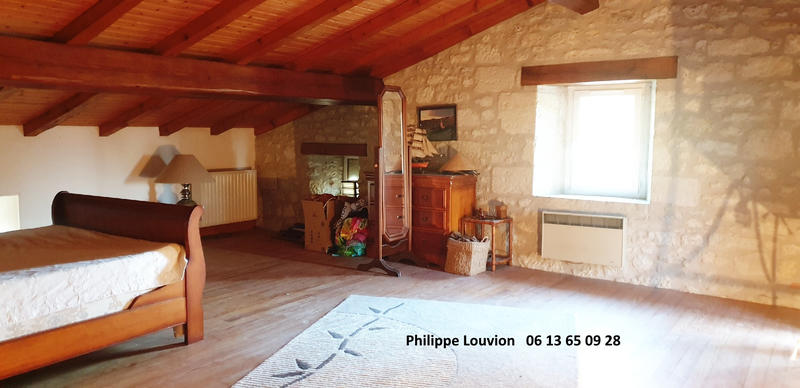 Demeure - 337 m² - 11 pièces