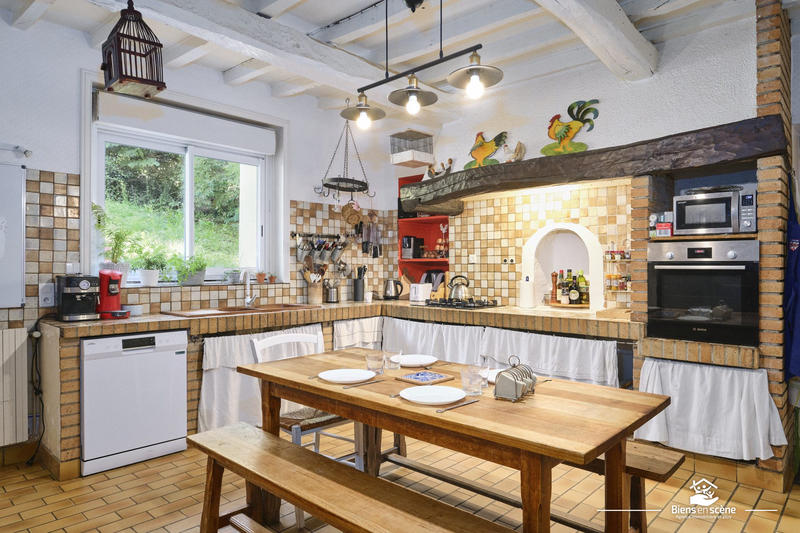 Maison ancienne - 450 m² - 13 pièces