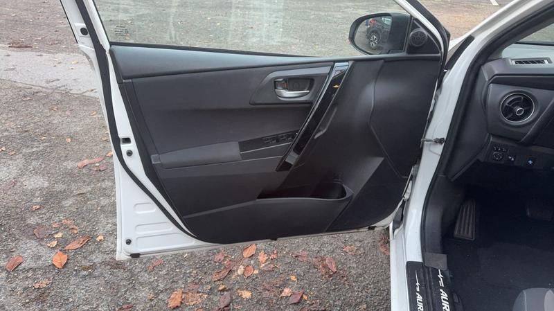 Toyota Auris 1.8 Vvt-i 136 Hybride Cvt Technoline