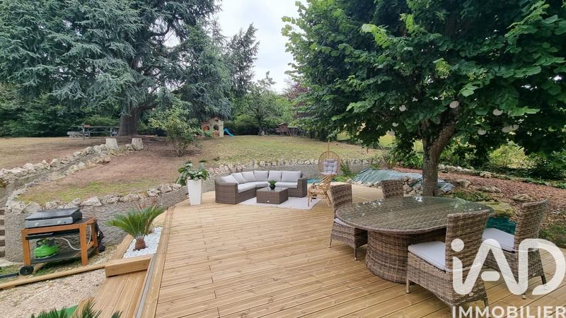 Maison - 199 m² - 7 pièces