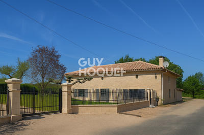 Maison - 230 m² - 5 pièces